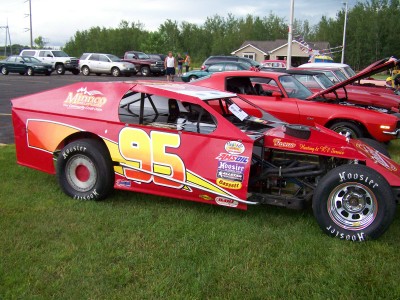 Wissota Modified with a Lightning McQueen paint scheme