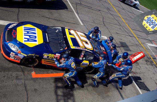 Michael Waltrip Wins the 2003 Daytona 500